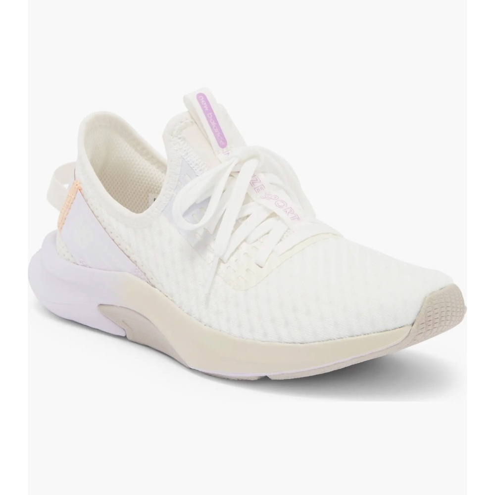 Women’s DynaSoft Nergize Sport v2 Running Shoe Size 9 - white/purple